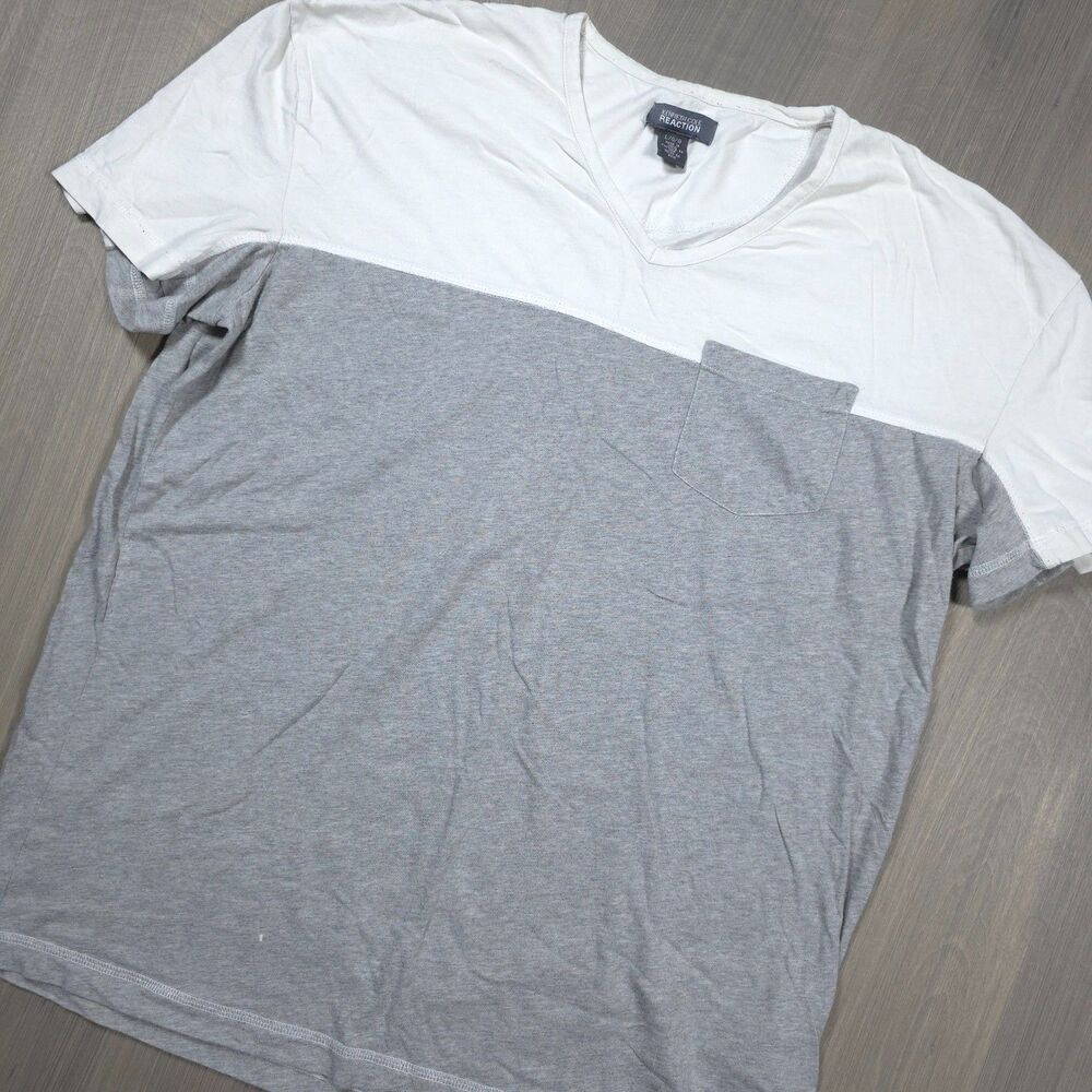 Kenneth Cole Reaction Colorblock V-Neck Pocket T-Shirt Men's L